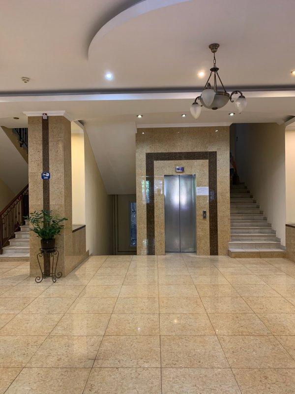 продажа многокомнатной квартиры номер A-161648 в Приморском районе, фото номер 10